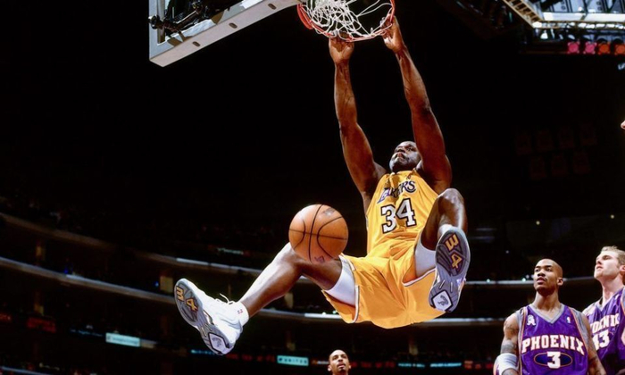 姚明心目中的历史最强阵容：乔科后场巴克利锋