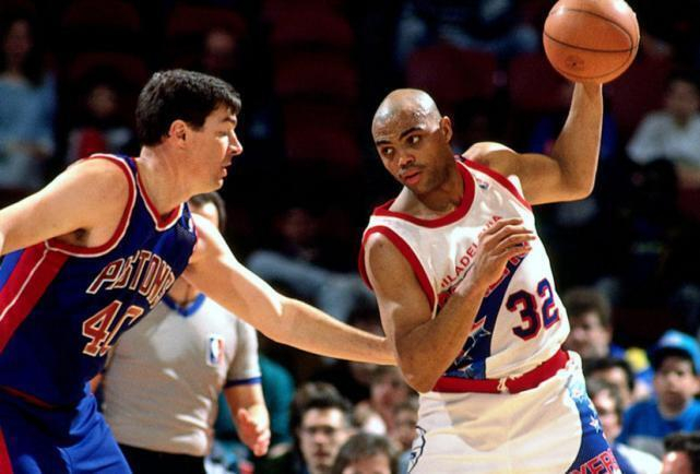 姚明心目中的历史最强阵容：乔科后场巴克利锋