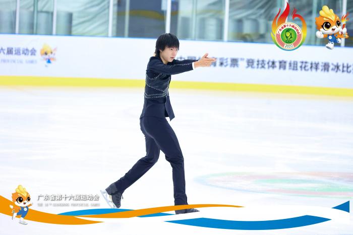 广东省运会花样滑冰赛深圳包揽六金 冰球首秀引