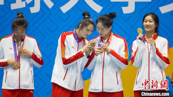 江苏女排绝地反击逆转北京队勇夺冠军