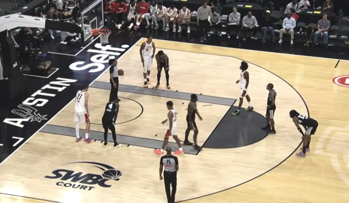 杨瀚森发展联盟首秀20+9+5 100%命中率惊艳全场