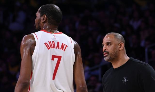 火箭季后赛两连败遭湖人逆转 乌度卡：进攻端失