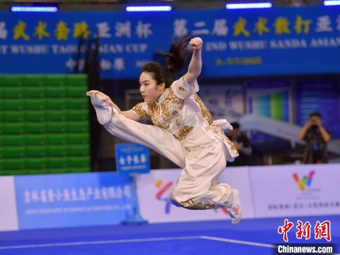 首届武术套路亚洲杯松原开赛 中国队5金领跑奖牌